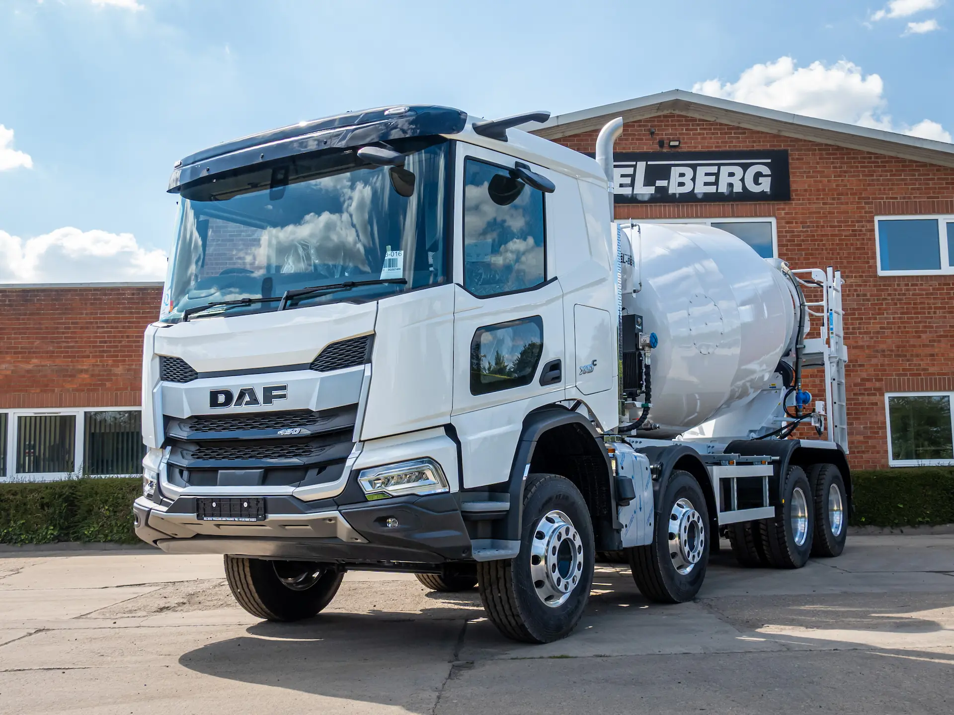 New DAF XDC 450 FAD 8×4 Kel-Berg 9 m³ Concrete Mixer
